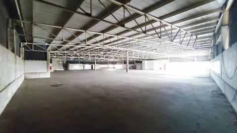 Industial-warehouse-To-Let-in-Benrose (5)